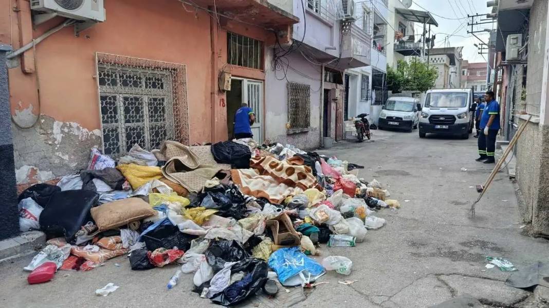 Adana’da Bu Görüntüler Atık Tesisinden Değil Bir Evden! 2